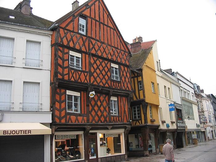 Anet — Immobilier — CENTURY 21 Agence de Diane — Grand Rue de Dreux 