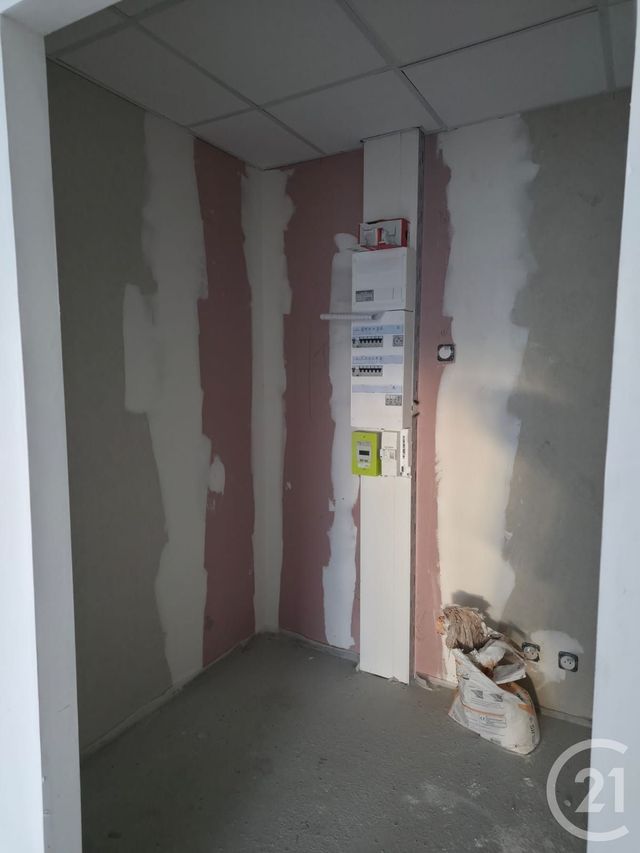 commerce à louer - 44.0 m2 - CROTH - 27 - HAUTE-NORMANDIE - Century 21 Agence De Diane