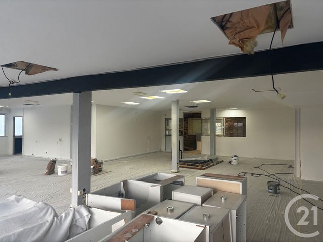 commerce à louer - 692.16 m2 - OULINS - 28 - CENTRE - Century 21 Agence De Diane