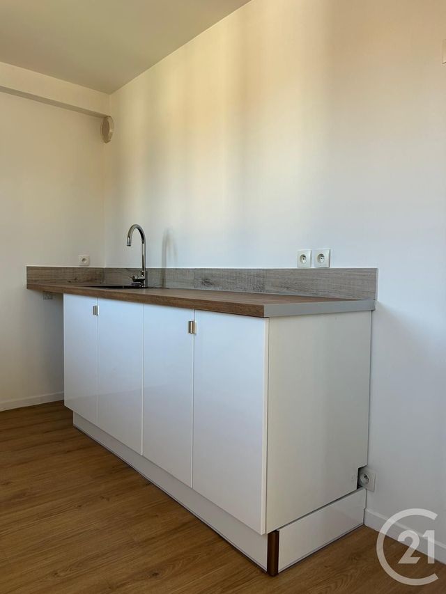 Appartement F3 à louer - 3 pièces - 51.68 m2 - ANET - 28 - CENTRE - Century 21 Agence De Diane