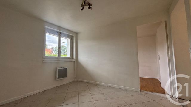 Appartement à vendre - 2 pièces - 25.0 m2 - IVRY LA BATAILLE - 27 - HAUTE-NORMANDIE - Century 21 Agence De Diane