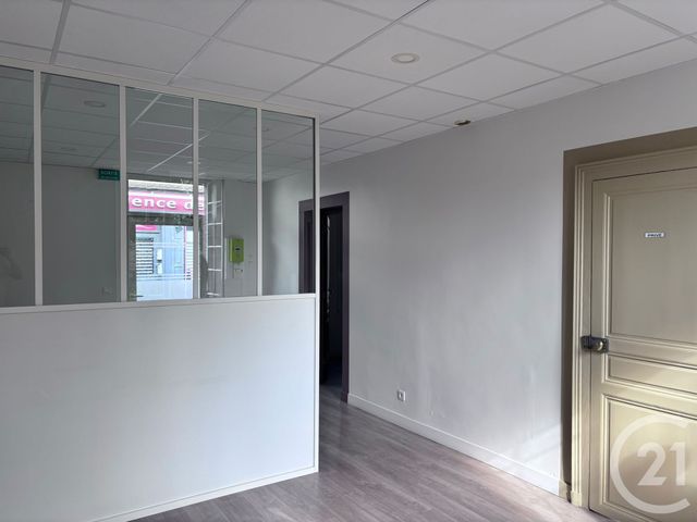 commerce à louer - 52.2 m2 - EZY SUR EURE - 27 - HAUTE-NORMANDIE - Century 21 Agence De Diane