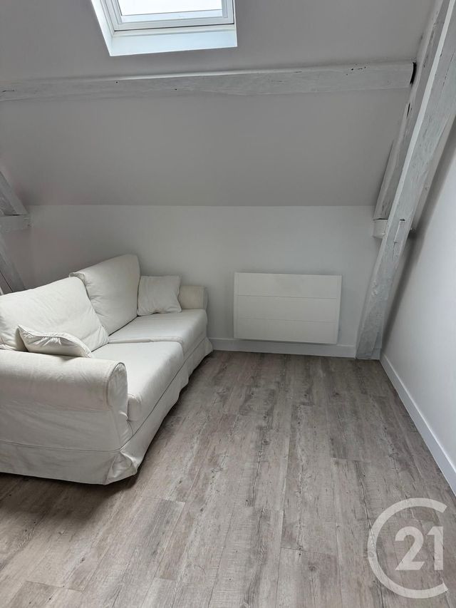 Appartement T2 à louer - 2 pièces - 33.0 m2 - GARENNES SUR EURE - 27 - HAUTE-NORMANDIE - Century 21 Agence De Diane