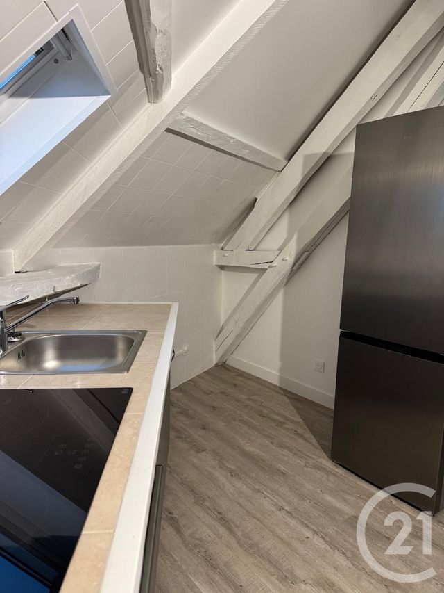 Appartement T2 à louer - 2 pièces - 33.0 m2 - GARENNES SUR EURE - 27 - HAUTE-NORMANDIE - Century 21 Agence De Diane