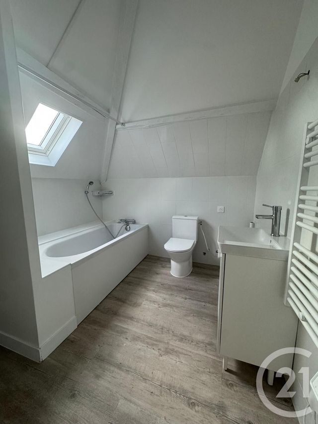 Appartement T2 à louer - 2 pièces - 33.0 m2 - GARENNES SUR EURE - 27 - HAUTE-NORMANDIE - Century 21 Agence De Diane
