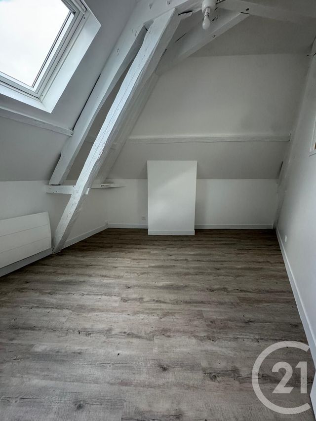 Appartement T2 à louer - 2 pièces - 33.0 m2 - GARENNES SUR EURE - 27 - HAUTE-NORMANDIE - Century 21 Agence De Diane