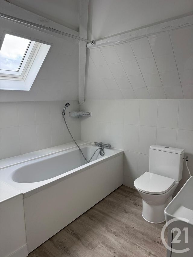 Appartement T2 à louer - 2 pièces - 33.0 m2 - GARENNES SUR EURE - 27 - HAUTE-NORMANDIE - Century 21 Agence De Diane