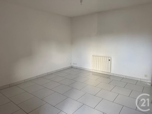 Appartement T2 à louer - 2 pièces - 37.45 m2 - ST REMY SUR AVRE - 28 - CENTRE - Century 21 Agence De Diane