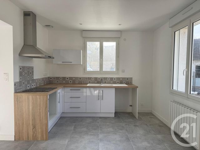 maison à louer - 4 pièces - 82.57 m2 - GILLES - 28 - CENTRE - Century 21 Agence De Diane