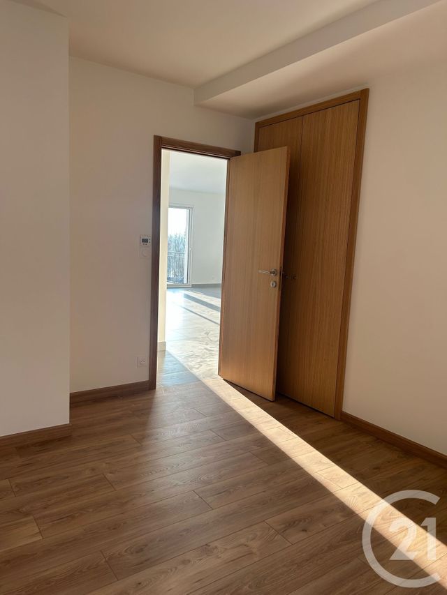 Appartement F3 à louer - 3 pièces - 66.2 m2 - LIMAY - 78 - ILE-DE-FRANCE - Century 21 Agence De Diane