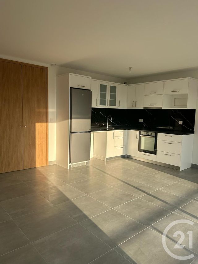 Appartement F3 à louer - 3 pièces - 58.6 m2 - LIMAY - 78 - ILE-DE-FRANCE - Century 21 Agence De Diane