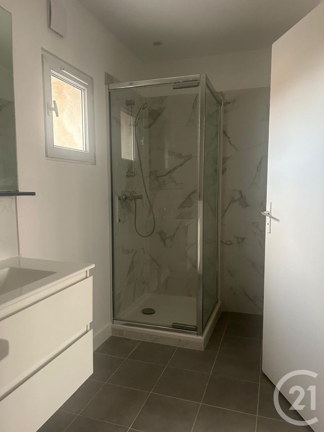 Appartement F3 à louer - 3 pièces - 51.0 m2 - ST MARTIN LA GARENNE - 78 - ILE-DE-FRANCE - Century 21 Agence De Diane