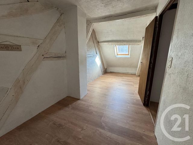 Appartement Triplex à louer - 4 pièces - 72.05 m2 - IVRY LA BATAILLE - 27 - HAUTE-NORMANDIE - Century 21 Agence De Diane
