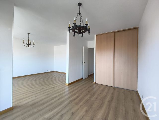 Appartement F4 à louer - 4 pièces - 84.74 m2 - DREUX - 28 - CENTRE - Century 21 Agence De Diane