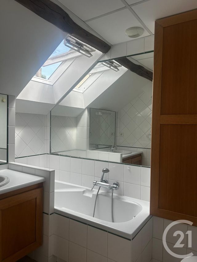 Appartement F3 à louer - 3 pièces - 39.9 m2 - SEPTEUIL - 78 - ILE-DE-FRANCE - Century 21 Agence De Diane