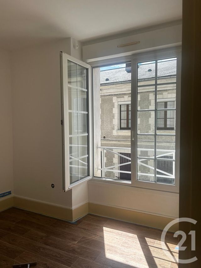 Appartement F2 à louer - 3 pièces - 43.5 m2 - SEPTEUIL - 78 - ILE-DE-FRANCE - Century 21 Agence De Diane