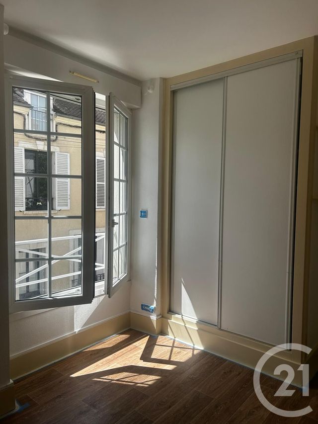 Appartement F2 à louer - 3 pièces - 43.5 m2 - SEPTEUIL - 78 - ILE-DE-FRANCE - Century 21 Agence De Diane