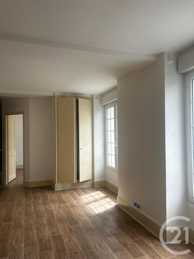 Appartement F2 à louer - 3 pièces - 43.5 m2 - SEPTEUIL - 78 - ILE-DE-FRANCE - Century 21 Agence De Diane