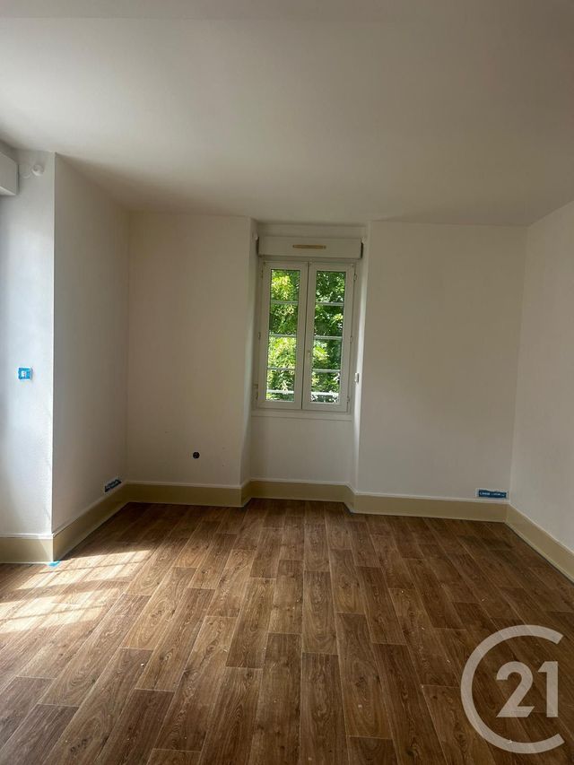 Appartement F2 à louer - 3 pièces - 43.5 m2 - SEPTEUIL - 78 - ILE-DE-FRANCE - Century 21 Agence De Diane