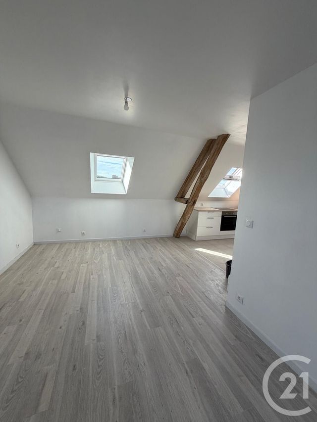 Appartement T2 à louer - 2 pièces - 38.3 m2 - GARENNES SUR EURE - 27 - HAUTE-NORMANDIE - Century 21 Agence De Diane