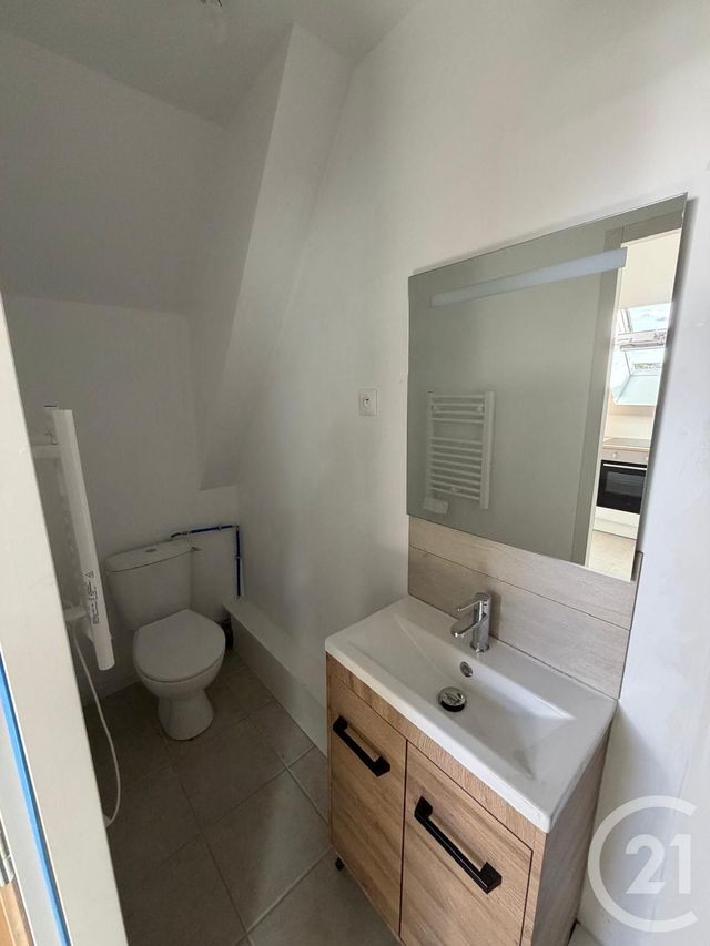 Appartement T2 à louer - 2 pièces - 38.3 m2 - GARENNES SUR EURE - 27 - HAUTE-NORMANDIE - Century 21 Agence De Diane