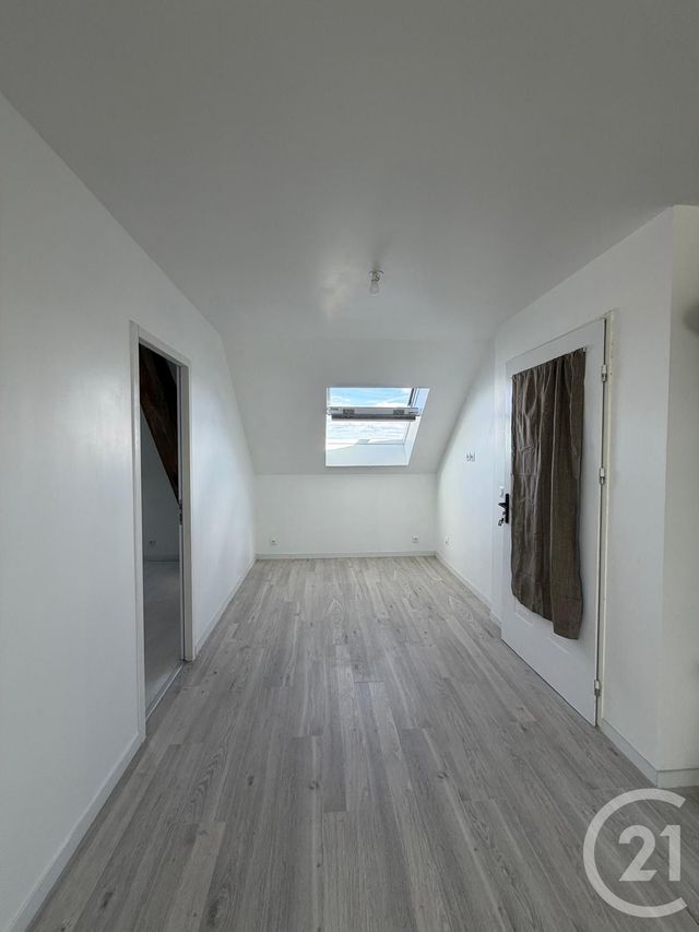Appartement T2 à louer - 2 pièces - 38.3 m2 - GARENNES SUR EURE - 27 - HAUTE-NORMANDIE - Century 21 Agence De Diane
