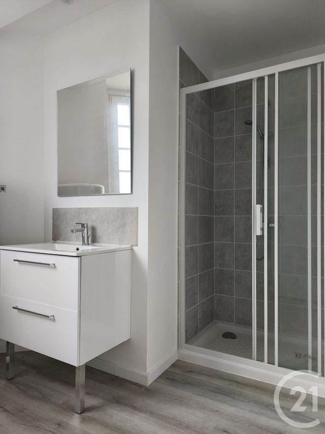 Appartement T2 à louer - 2 pièces - 49.0 m2 - NONANCOURT - 27 - HAUTE-NORMANDIE - Century 21 Agence De Diane