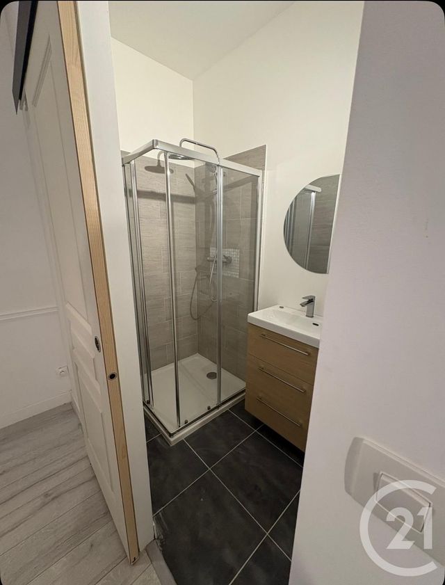 Appartement T3 à louer - 3 pièces - 69.83 m2 - GARENNES SUR EURE - 27 - HAUTE-NORMANDIE - Century 21 Agence De Diane
