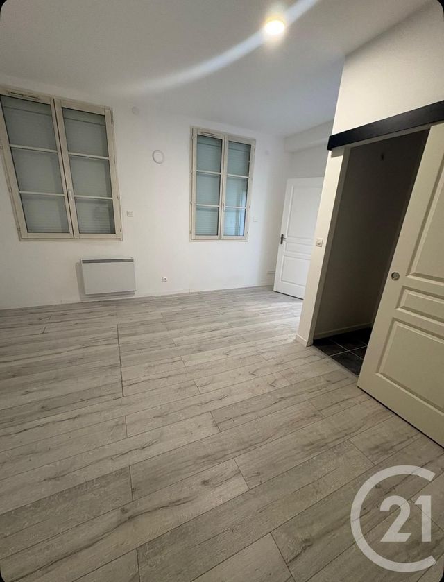 Appartement T3 à louer - 3 pièces - 69.83 m2 - GARENNES SUR EURE - 27 - HAUTE-NORMANDIE - Century 21 Agence De Diane