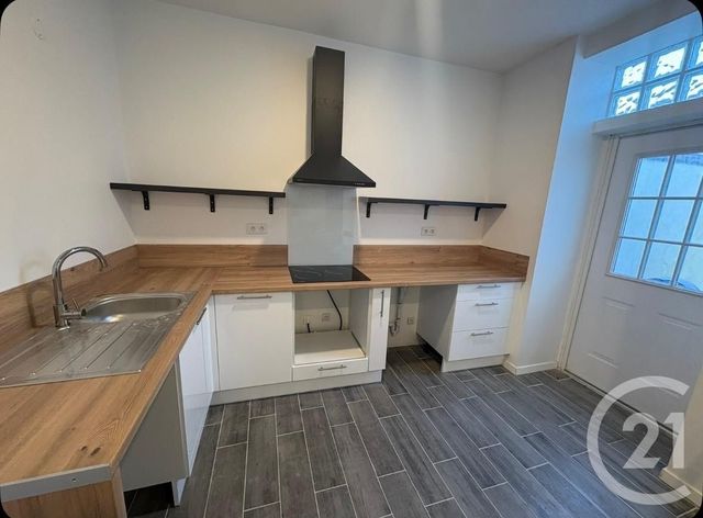 Appartement T3 à louer - 3 pièces - 69.83 m2 - GARENNES SUR EURE - 27 - HAUTE-NORMANDIE - Century 21 Agence De Diane