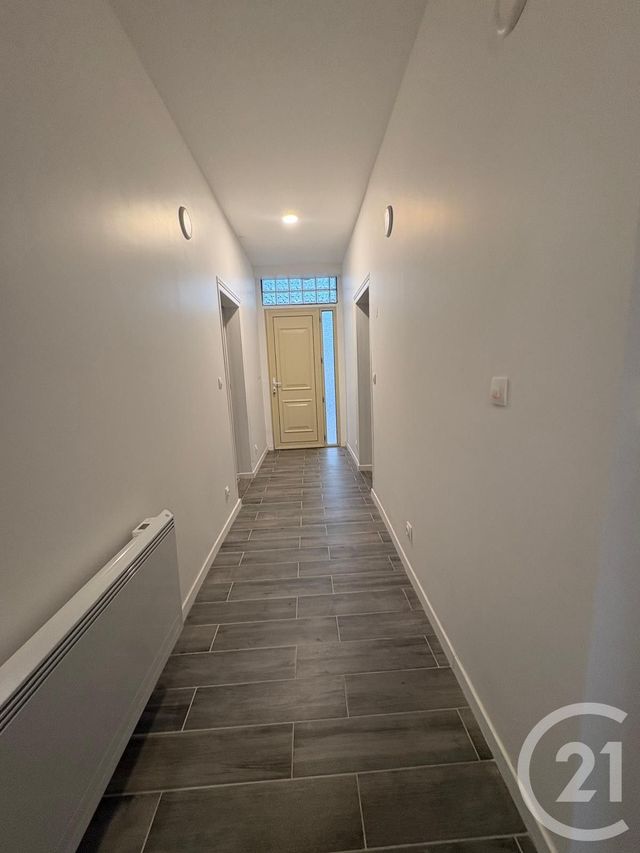 Appartement T3 à louer - 3 pièces - 69.83 m2 - GARENNES SUR EURE - 27 - HAUTE-NORMANDIE - Century 21 Agence De Diane