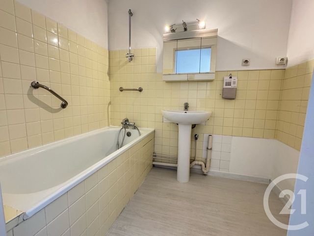 Appartement F3 à vendre - 3 pièces - 68.0 m2 - DREUX - 28 - CENTRE - Century 21 Agence De Diane