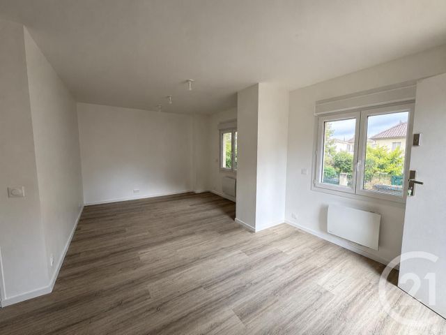 Appartement T2 à louer - 2 pièces - 35.77 m2 - ST ANDRE DE L EURE - 27 - HAUTE-NORMANDIE - Century 21 Agence De Diane