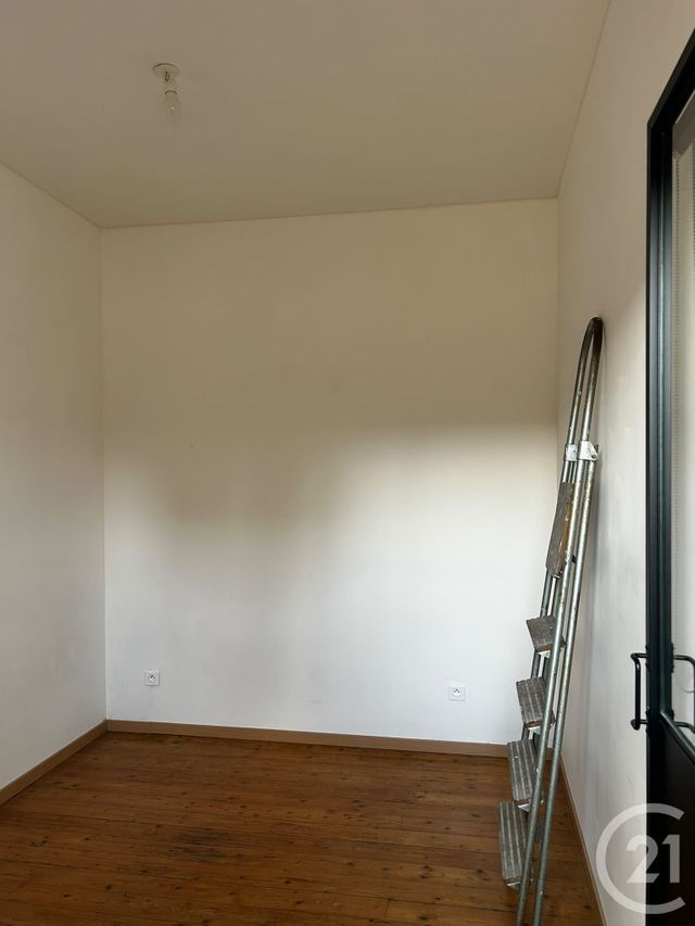 Appartement F3 à louer - 3 pièces - 65.0 m2 - EZY SUR EURE - 27 - HAUTE-NORMANDIE - Century 21 Agence De Diane