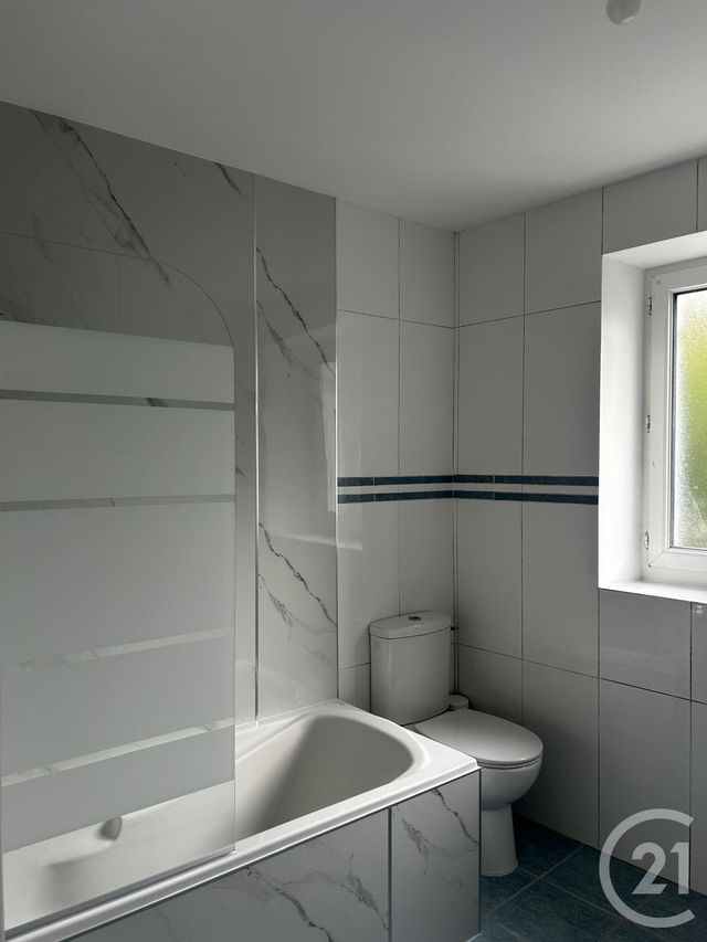 Appartement Triplex à louer - 4 pièces - 58.83 m2 - FOLLAINVILLE DENNEMONT - 78 - ILE-DE-FRANCE - Century 21 Agence De Diane