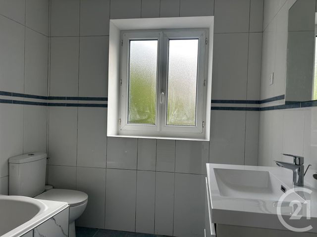 Appartement Triplex à louer - 4 pièces - 58.83 m2 - FOLLAINVILLE DENNEMONT - 78 - ILE-DE-FRANCE - Century 21 Agence De Diane
